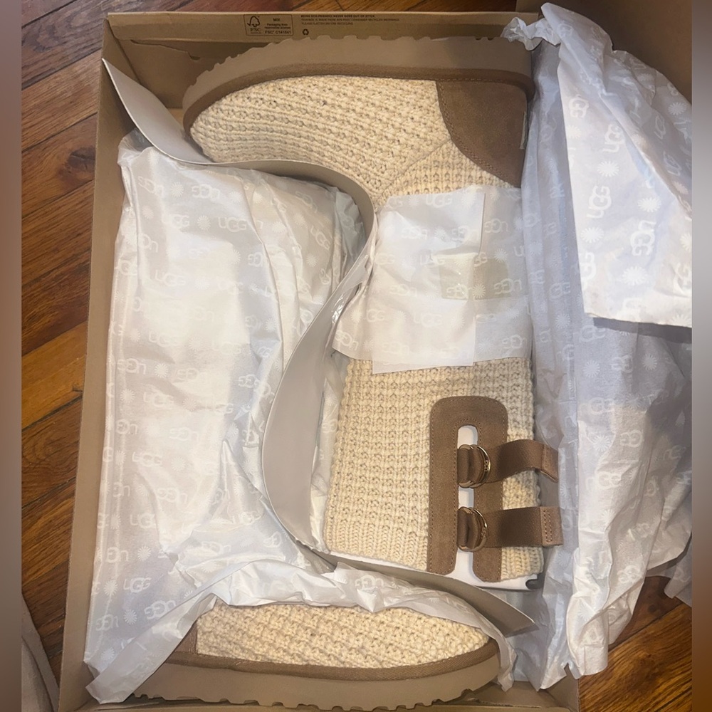 UGG Women's Cream and Tan Knotted Soleil - Picture 3 of 5